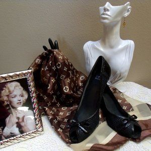 STUART WEITZMAN Black Peep-Toe Pumps Embossed Leather 7.5